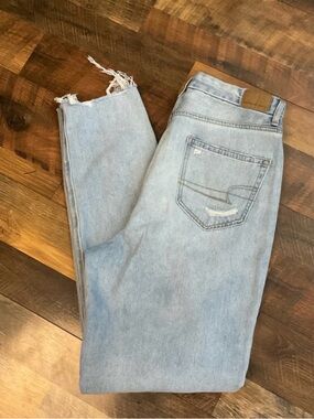 American Eagle Light Blue Curvy Mom Jeans